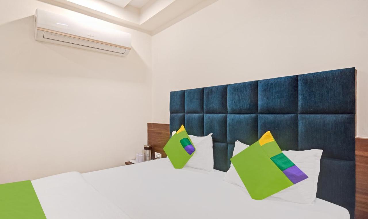 Hotel Luxura, Ahmadábád Exteriér fotografie